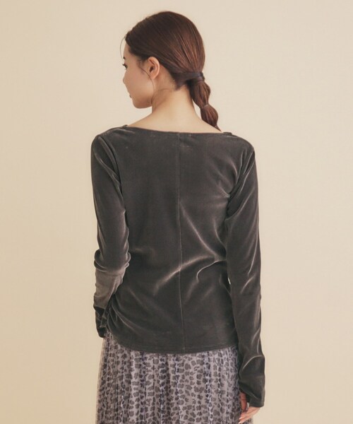 index（インデックス）の「シアーベロアシャーリングトップス【洗濯機洗い可】（Tシャツ/カットソー・レディース・ブラック/チャコールグレー/オフホワイト・00）」の18枚目の写真