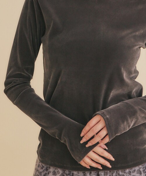 index（インデックス）の「シアーベロアシャーリングトップス【洗濯機洗い可】（Tシャツ/カットソー・レディース・ブラック/チャコールグレー/オフホワイト・00）」の20枚目の写真