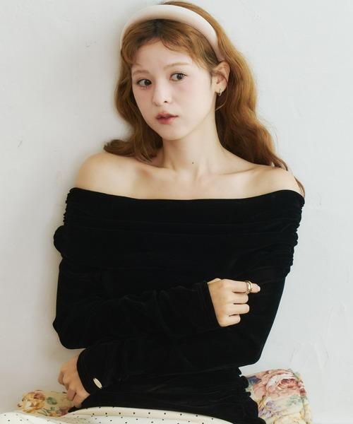 Olu.(オルドット)の「シアーベロアオフショルダートップス(Tシャツ/カットソー・レディース・ブラウン/ブラック/アイボリー/ブルーグレー/ベビーピンク/チャコールグレー/ボルドー・FREE)」の17枚目の写真
