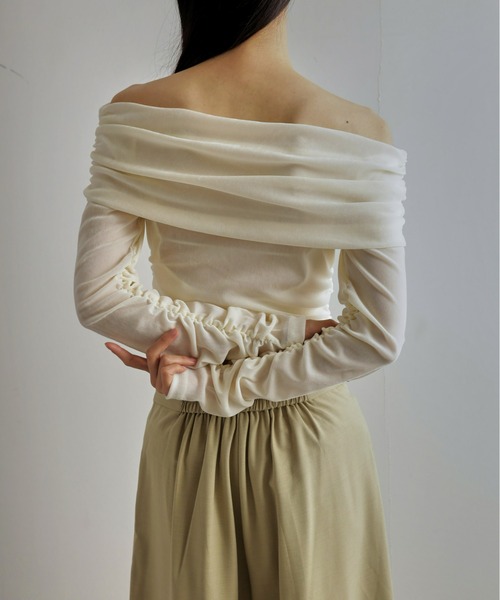 Olu.（オルドット）の「【zozo限定カラー】シアーベロアオフショルダートップス（Tシャツ/カットソー・レディース・ブラウン/ブラック/アイボリー/ブルーグレー・FREE）」の8枚目の写真