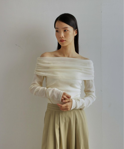 新品タグ付き olu. オフショル シアーベロアオフショルダートップス
セール Olu.（オルドット）の「【zozo限定カラー】シアーベロアオフ
