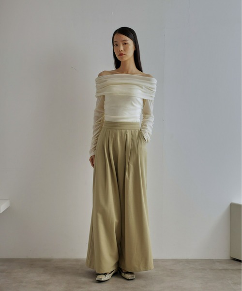 Olu.（オルドット）の「【zozo限定カラー】シアーベロアオフショルダートップス（Tシャツ/カットソー・レディース・ブラウン/ブラック/アイボリー/ブルーグレー・FREE）」の13枚目の写真