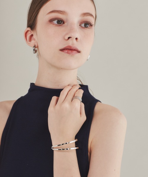 ciite' surgical stainless（シーテサージカルステンレス）の「【 金属アレルギー対応 】 2ラインバングル / ブレスレット サージカルステンレス（バングル/リストバンド・レディース・ゴールド/シルバー・FREE）」の3枚目の写真