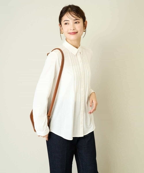 a.v.v（アーヴェヴェ）の「ピンタックシャツブラウス（シャツ/ブラウス・レディース・アイボリー/ネイビー・38/36/40/42/34）」の9枚目の写真