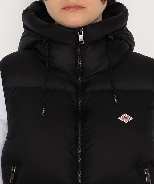 DANTON（ダントン）の「WOMEN'S MICRO RIPSTOP MIDDLE DOWN VEST（ダウンベスト・レディース・ベージュ系その他/チャコール/ブラック・S/M）」の11枚目の写真