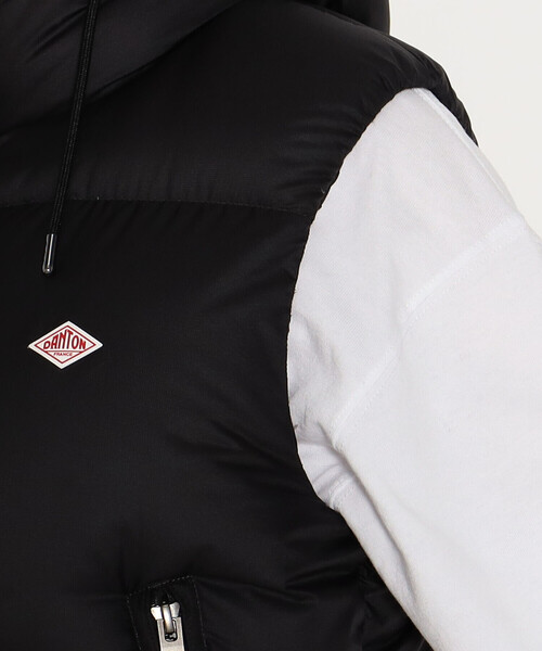 DANTON（ダントン）の「WOMEN'S MICRO RIPSTOP MIDDLE DOWN VEST（ダウンベスト・レディース・ベージュ系その他/チャコール/ブラック・S/M）」の12枚目の写真