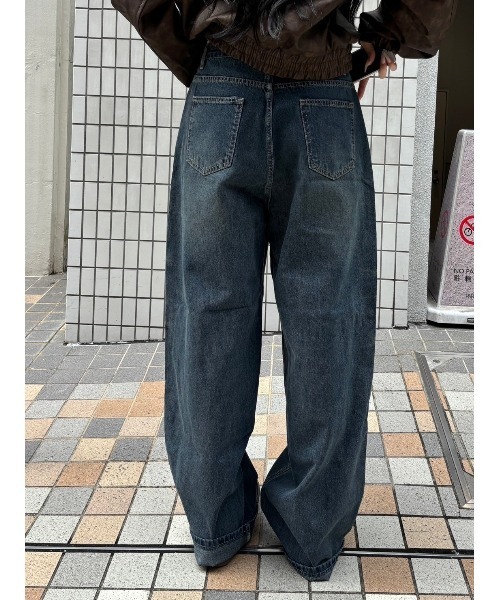 Chikashitsu +(チカシツプラス)の「ストリートファッション Chikashitsu + OaKS チカシツプラスオークス snap button design wide denim pants スナップボタンデザインワイドデニムパンツ ワイドジーンズ ジーパン ワイドパンツ ウォッシュドデニムパンツ 韓国ファッション 韓国ストリート Y2K(デニムパンツ・レディース・ブラック/ブルー・S/M/L)」の16枚目の写真