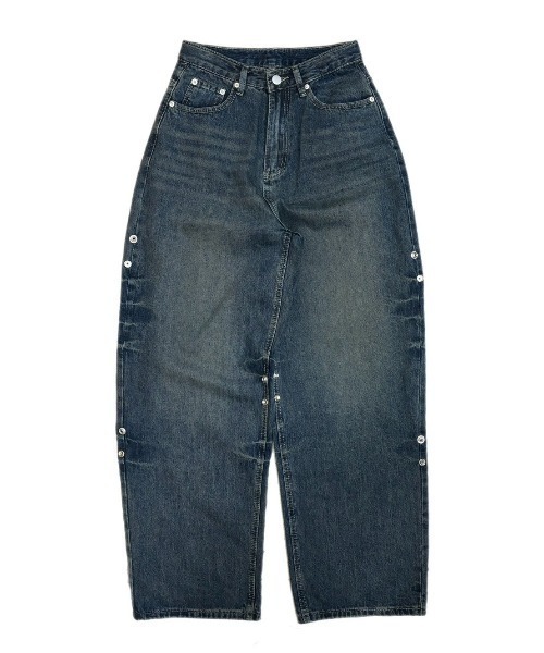 Chikashitsu +(チカシツプラス)の「ストリートファッション Chikashitsu + OaKS チカシツプラスオークス snap button design wide denim pants スナップボタンデザインワイドデニムパンツ ワイドジーンズ ジーパン ワイドパンツ ウォッシュドデニムパンツ 韓国ファッション 韓国ストリート Y2K(デニムパンツ・レディース・ブラック/ブルー・S/M/L)」の19枚目の写真