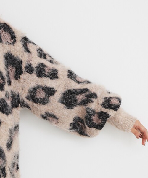 THE SHOP TK （ザ ショップ ティーケー ）の「◆起毛ヒョウ柄Vネックカーディガン（カーディガン/ボレロ・レディース・ベージュ系/チャコール・99）」の10枚目の写真