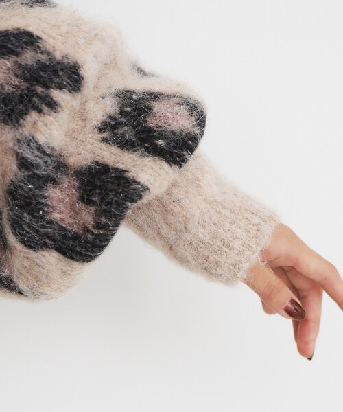 THE SHOP TK （ザ ショップ ティーケー ）の「◆起毛ヒョウ柄Vネックカーディガン（カーディガン/ボレロ・レディース・ベージュ系/チャコール・99）」の11枚目の写真