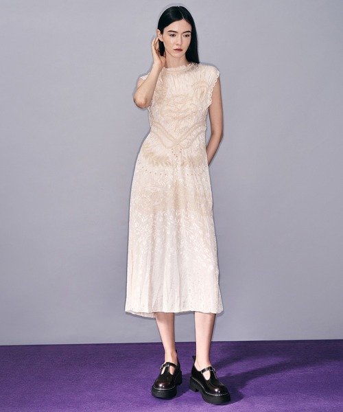 CHARLES & KEITH(チャールズ & キース)の「Tバー プラットフォームメリージェーン(パンプス・レディース・ブラック系その他7/バーガンディー・23cm/25.5cm/25cm/24.5cm/23.5cm/22.5cm)」の20枚目の写真