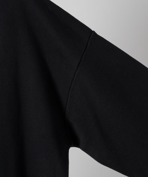 INTER FACTORY（インターファクトリー）の「DAIKI - ショートスウェットプルオーバー / Short Sweat Pullover - made in INTER FACTORY（スウェット・メンズ・グレー/ブラック・LARGE/MEDIUM/SMALL）」の7枚目の写真