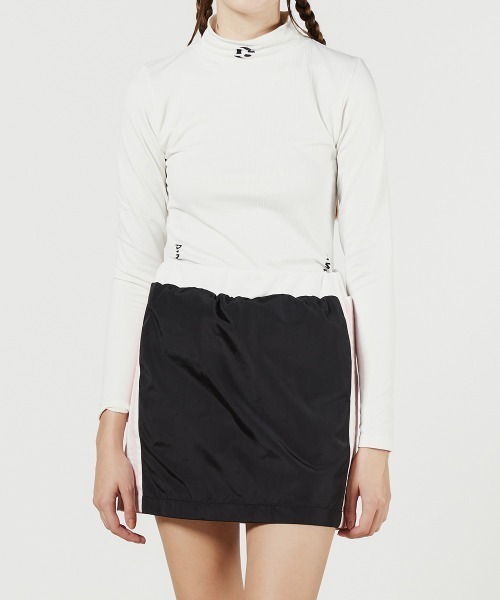 DOUBLE STANDARD CLOTHING（ダブルスタンダードクロージング）の「PIN DEAD×ESSENTIAL/ ストレッチリブハイネックプルオーバー（ニット/セーター・レディース・オフホワイト/サックスブルー・38/36）」の4枚目の写真