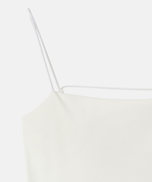 LE CIEL BLEU(ルシェルブルー)の「バックオープンブラキャミソール / Back Open Bra Camisole(キャミソール・レディース・オフホワイト/グレー/ブラック・36/38)」の5枚目の写真