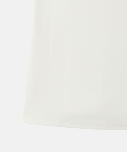 LE CIEL BLEU(ルシェルブルー)の「バックオープンブラキャミソール / Back Open Bra Camisole(キャミソール・レディース・オフホワイト/グレー/ブラック・36/38)」の7枚目の写真