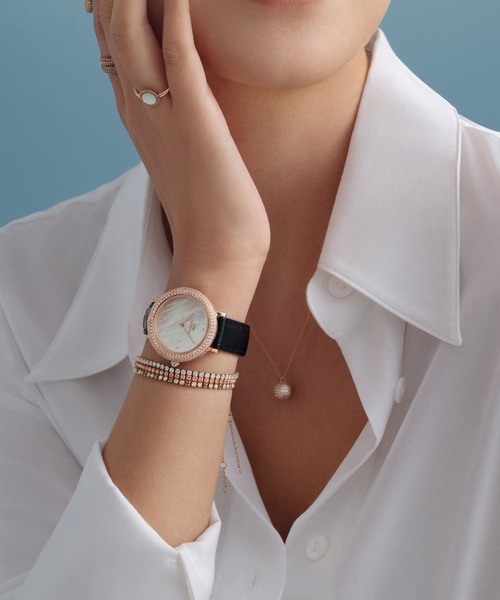 Daniel Wellington(ダニエルウェリントン)の「Crystalline Bezel MOP 本革 32MM ブラック/グリーン(アナログ腕時計・レディース・グリーン/ブラック・32mm)」の1枚目の写真
