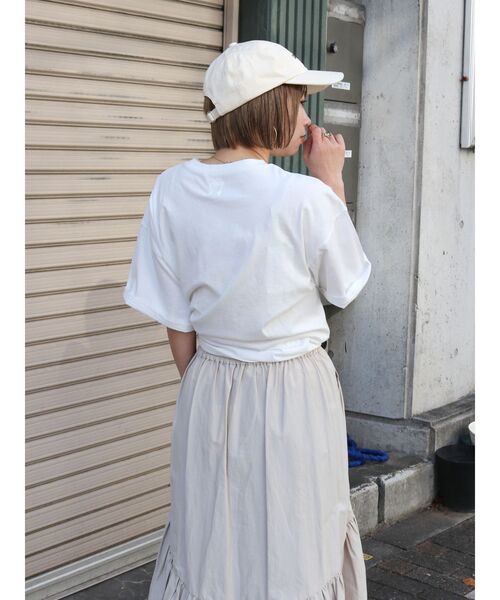 Ungrid(アングリッド)の「リメイクデザインロゴTee(Tシャツ/カットソー・レディース・グリーン/ライトグレー/オフホワイト・FREE)」の15枚目の写真