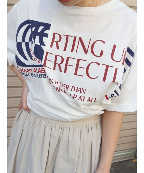Ungrid(アングリッド)の「リメイクデザインロゴTee(Tシャツ/カットソー・レディース・グリーン/ライトグレー/オフホワイト・FREE)」の16枚目の写真