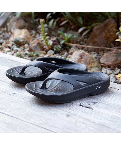 OOFOS(ウーフォス)の「OOFOS OOriginal-Black 2000010050182(サンダル・メンズ・ブラック・26cm/27cm)」の6枚目の写真
