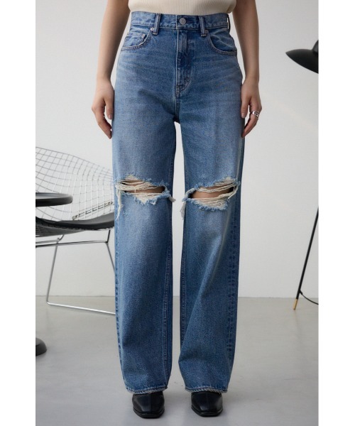 AZUL by moussy（アズールバイマウジー）の「AZUL DENIM ダメージワイドデニム（デニムパンツ・レディース・ライトブルー・SMALL/MEDIUM）」の5枚目の写真