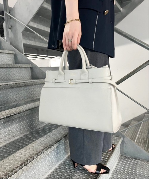 Scrap Book（スクラップブック）の「【CHRISTIAN VILLA】ベルトトートM（トートバッグ・レディース・ベージュ/グレー・FREE）」の11枚目の写真