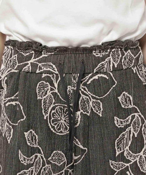 niko and...（ニコアンド）の「ボタニカルジャガードパンツ（その他パンツ・レディース・チャコール/グリーン/キャメル/イエロー・FREE）」の17枚目の写真