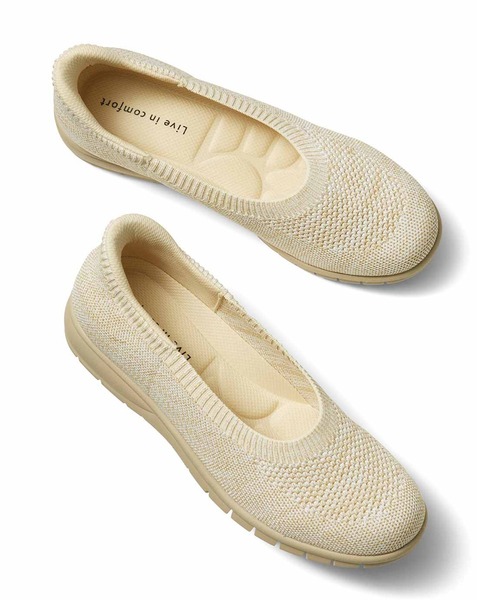 Live in comfort（リブインコンフォート）の「リブ　イン　コンフォート　１秒でするんと履けて歩きやすい　ニットスニーカーパンプス（パンプス・レディース・ブラック/ベージュ・5/4/3/2/6/1）」の6枚目の写真