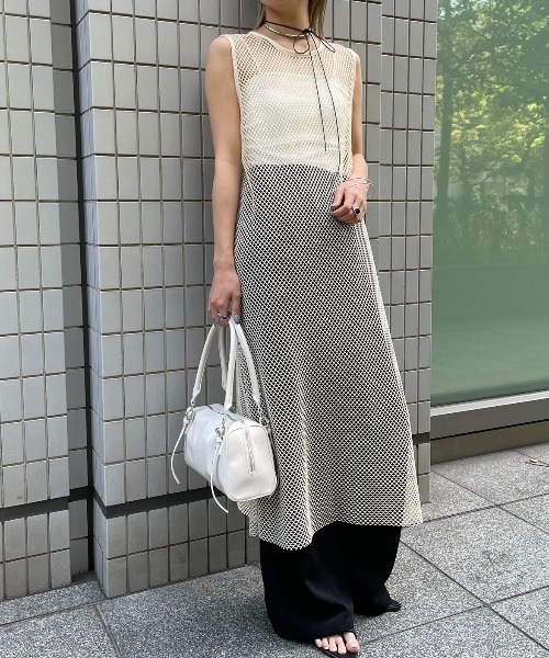 AIC.（エーアイシー）の「ディープスリットメッシュロングワンピース（ワンピース・レディース・キナリ/ブラック・FREE）」の8枚目の写真