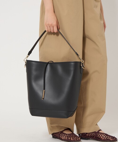 INNUE(イヌエ)の「<INNUE>D382 BIGTOTE BAG(トートバッグ・レディース・ブラック・FREE)」の11枚目の写真
