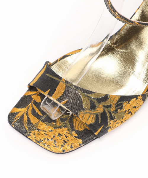 LE TALON（ルタロン）の「GRISE5cmオブリークアンクルストラップサンダル（サンダル・レディース・キャメル/イエロー/ブラック系その他・SMALL/MEDIUM/LARGE/X-LARGE）」の11枚目の写真