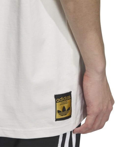 adidas(アディダス)の「adidas Originals SST TEE(アディダスオリジナルス SST Tシャツ)(Tシャツ/カットソー・メンズ・ブラック/ブラック系/ホワイト系・SMALL/MEDIUM/LARGE/X-LARGE/XX-LARGE)」の6枚目の写真