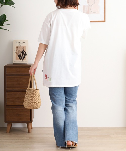 Quelle Chance(ケルシャンス)の「多ポケット刺しゅう5分袖Tシャツ(Tシャツ/カットソー・レディース・チャコール/ライトブルー/チャコールグレー/ライトグリーン系/ホワイト系その他2/オートミール/ネイビー/オフホワイト/ホワイト系その他・M)」の21枚目の写真