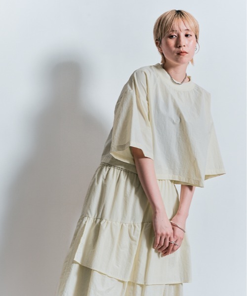 W:Huku(フーク)の「撥水 リブネック ショート トップス / 半袖 ハーフスリーブ(Tシャツ/カットソー・レディース・ブラック/チャコール/アイボリー/アッシュブラウン・FREE)」の16枚目の写真