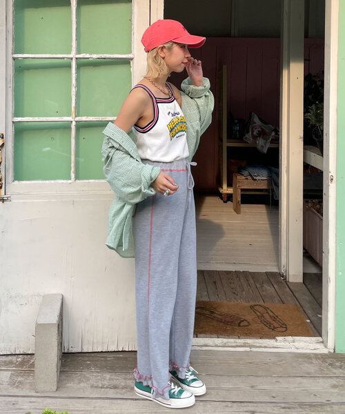 HELLO.SANFRANCISCO(ハローサンフランシスコ)の「【HELLO.SANFRANCISCO/ハローサンフランシスコ】ラインテープカップ付きキャミ(キャミソール・レディース・ライトグレー/オフホワイト・ONE SIZE)」の7枚目の写真