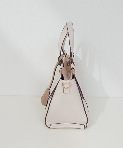 natural couture（ナチュラルクチュール）の「ダブルフラップ２ＷＡＹハンドバッグ（ショルダーバッグ・レディース・ブラック/アイボリー/モカ/イエロー・FREE）」の8枚目の写真