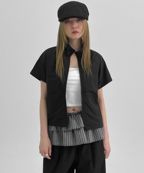 BLACKUP（ブラックアップ）の「[MADE] シュビアサマー半袖ウィンドブレーカー（ナイロンジャケット・レディース・ブラック/ライトグレー/ホワイト・FREE）」の2枚目の写真