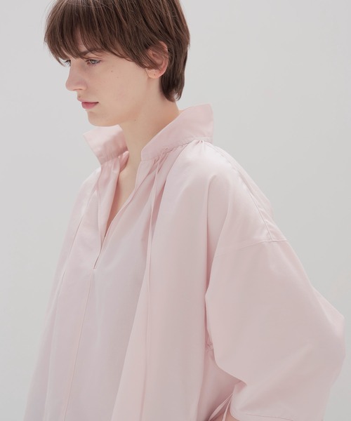 DRESSLAVE（ドレスレイブ）の「shirring half sleeve short shirt(シャーリングハーフスリーブショート丈シャツ)（シャツ/ブラウス・レディース・ホワイト/ピンク・38）」の4枚目の写真