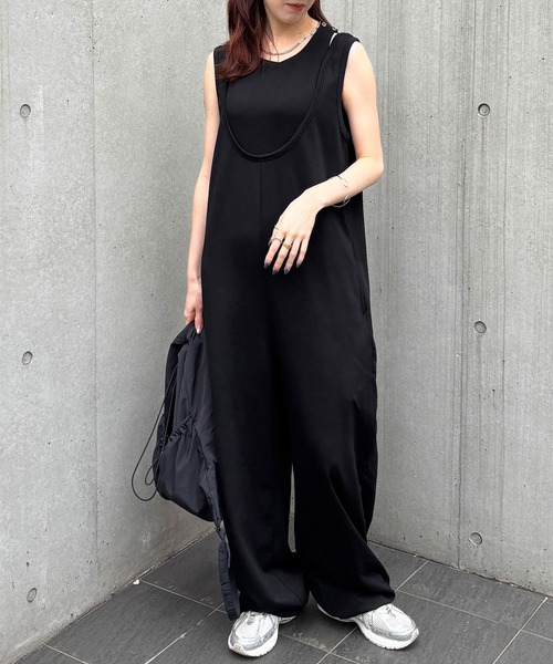 ISOOK（アイスー）の「【ISOOK / アイスー】レイヤード風オールインワン / コンビネゾン ジャンプスーツ パンツ 重ね着 アメスリ タンクトップ  ZOZOTOWN限定（つなぎ/オールインワン・レディース・ブラック/ベージュ・FREE）」の5枚目の写真