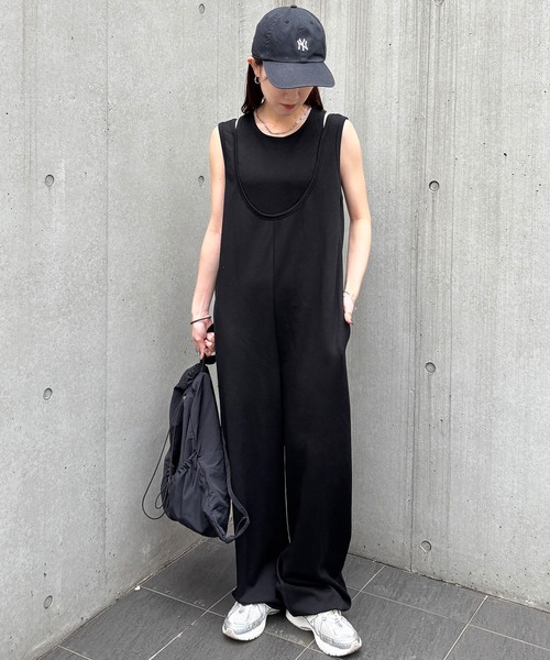 ISOOK（アイスー）の「【ISOOK / アイスー】レイヤード風オールインワン / コンビネゾン ジャンプスーツ パンツ 重ね着 アメスリ タンクトップ  ZOZOTOWN限定（つなぎ/オールインワン・レディース・ブラック/ベージュ・FREE）」の20枚目の写真