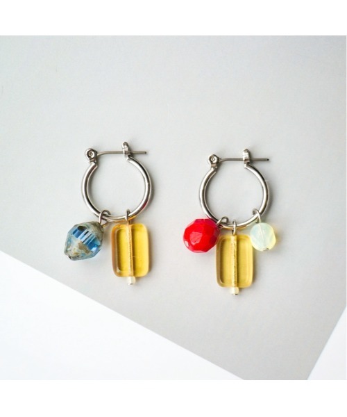 tone(トーン)の「【colore】チェコビーズのフープピアス(MA)(ピアス(両耳用)・レディース・マルチ・FREE)」の5枚目の写真