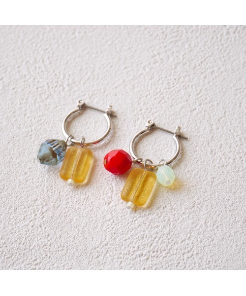 tone(トーン)の「【colore】チェコビーズのフープピアス(MA)(ピアス(両耳用)・レディース・マルチ・FREE)」の7枚目の写真
