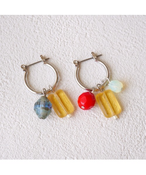 tone(トーン)の「【colore】チェコビーズのフープピアス(MA)(ピアス(両耳用)・レディース・マルチ・FREE)」の8枚目の写真