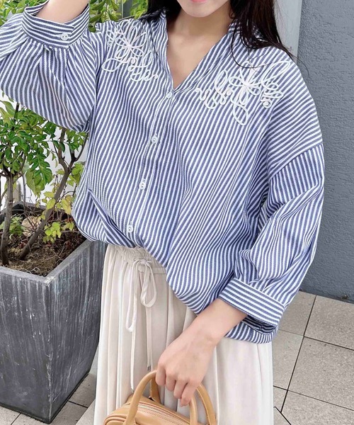 INGNI(イング)の「【WEB限定】コード刺繍タケノコシャツ(シャツ/ブラウス・レディース・オフホワイト/ネイビー系2/スミクロ・M)」の3枚目の写真