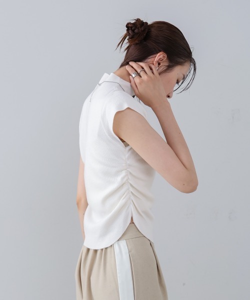 Bab（バブ）の「サイドギャザープチハイネックトップス（Tシャツ/カットソー・レディース・ベージュ/ブラウン/ブラック/オフホワイト・M）」の9枚目の写真