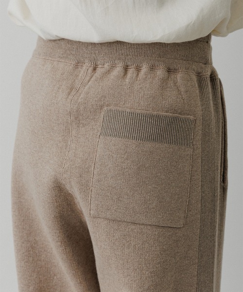 ADAM ET ROPE'（アダムエロペ）の「杢スウェット ニットパンツ / セットアップ対応（その他パンツ・メンズ・ベージュ系その他/チャコールグレー/グレー系その他・L/M）」の14枚目の写真