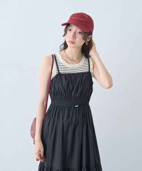 earth music&ecology(アースミュージックアンドエコロジー)の「ドロストシャーリングキャミワンピース(ワンピース・レディース・ライトカーキ/ブラック・FREE)」の9枚目の写真