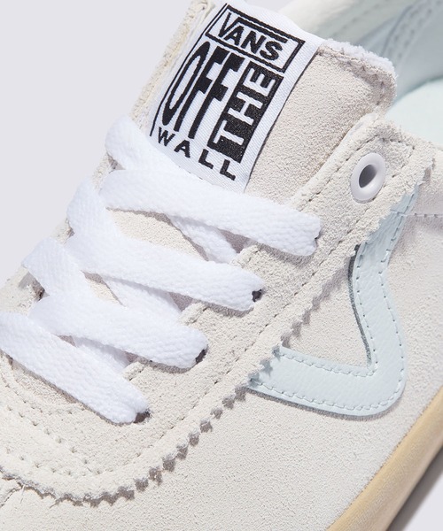 VANS(バンズ)の「スポーツロー(スニーカー・メンズ・ライトホワイト・5/6/6.5/7/7.5/8/8.5/9.5/10/11/9/11.5/10.5/12/4.5/4)」の2枚目の写真