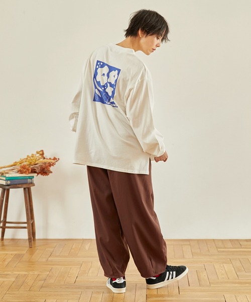 undeny.(アンディニ-)の「アンディニー FLOWERS L/S Tシャツ(Tシャツ/カットソー・レディース・ホワイト/ベージュ系その他/チャコールグレー・F)」の5枚目の写真