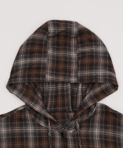 Figments（フィグメンツ）の「フーデッドオーバーチェックシャツ（シャツ/ブラウス・レディース・ブルー/ブラウン・FREE）」の3枚目の写真