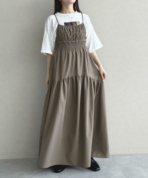 mysty woman(ミスティウーマン)の「ティアードキャミワンピース 591109(ワンピース・レディース・グレイッシュベージュ/ブラック/ブラウン・FREE)」の7枚目の写真